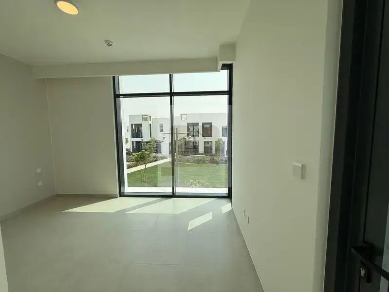 789127633-800×600 (1)